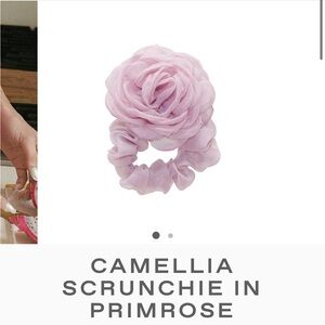 Camellia Scrunchie in Primrose